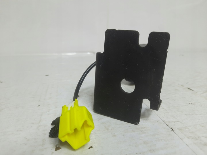 фото №10, Volvo xc40 17- застібка скоба ременя зад 32239901 usa