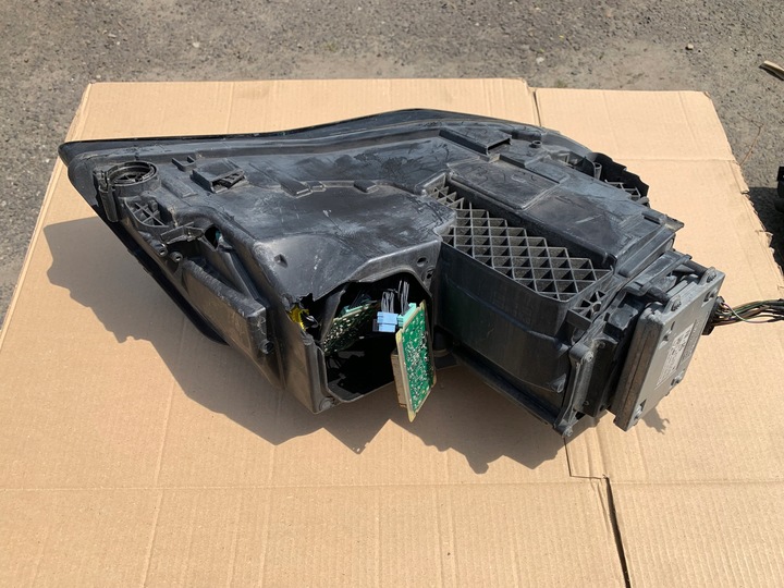 фото №10, Лампа перед левая audi a8 d4 полный led matrix 4h0941029aj комплектная