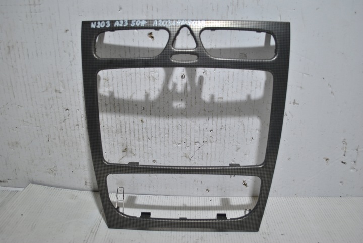 фото №1, Рамка середня mercedes w203 c клас a2036809039