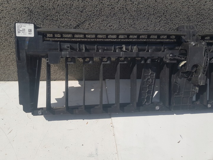 фото №5, Жалюзі кермо повітря mercedes eqs a2975001300