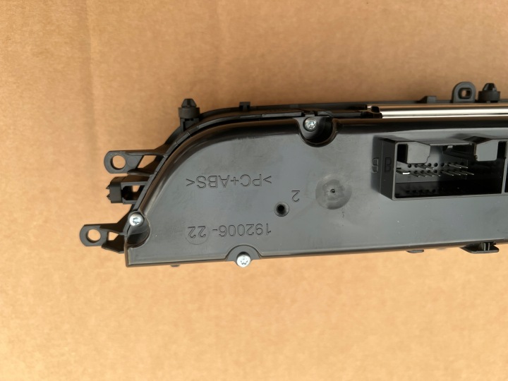 фото №10, Audi a4 a5 8w рестайлинг панель климат-контроля климатроник 8w082043br