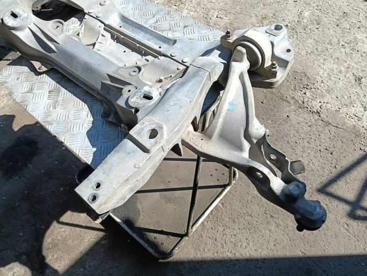 фото №10, Подрамник передние перед infiniti g37 3.7 v6 2011