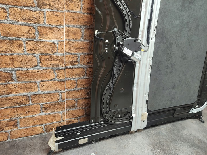 фото №12, Bmw g11 люк крыша сдвижной стеклянный алькантара