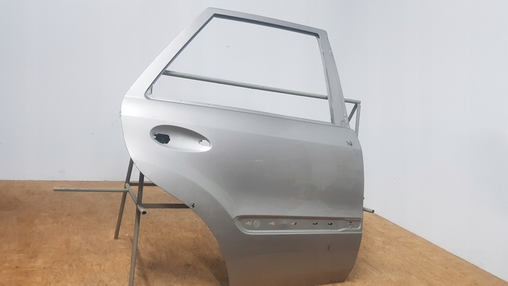 фото №8, Mercedes ml w 164 двері задні зад праві