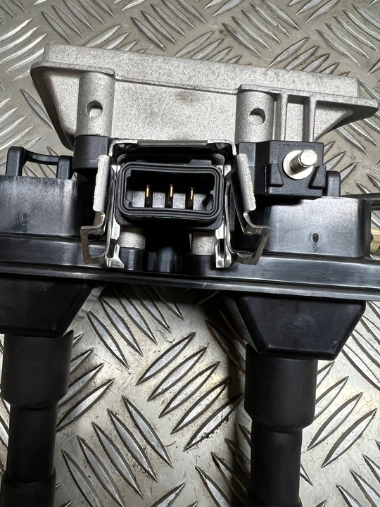 фото №3, Катушка зажигания audi a4 b5 1.8 adr 100% исправная