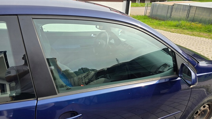 фото №1, Скло двері vw polo 9n 9n3 євро версія 3 дверна