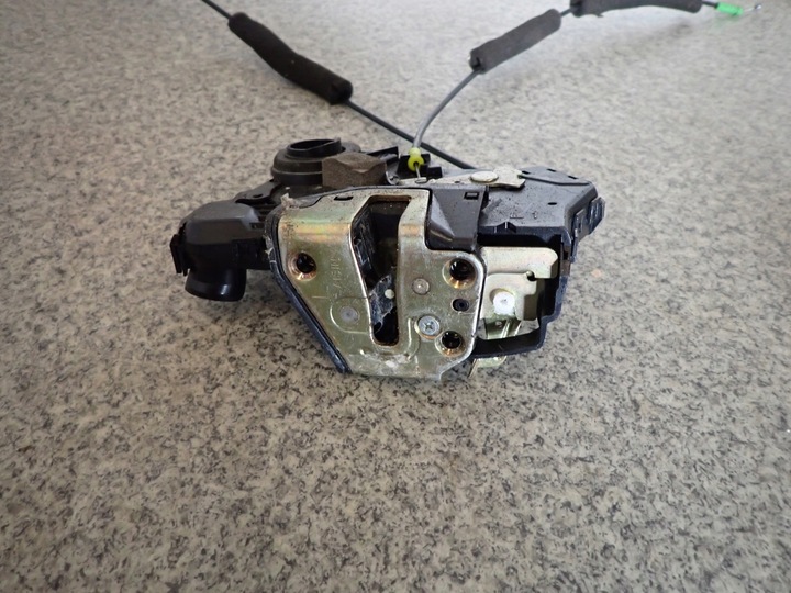 фото №1, Toyota camry 01-06 замок двері переднє лівий 6 pin