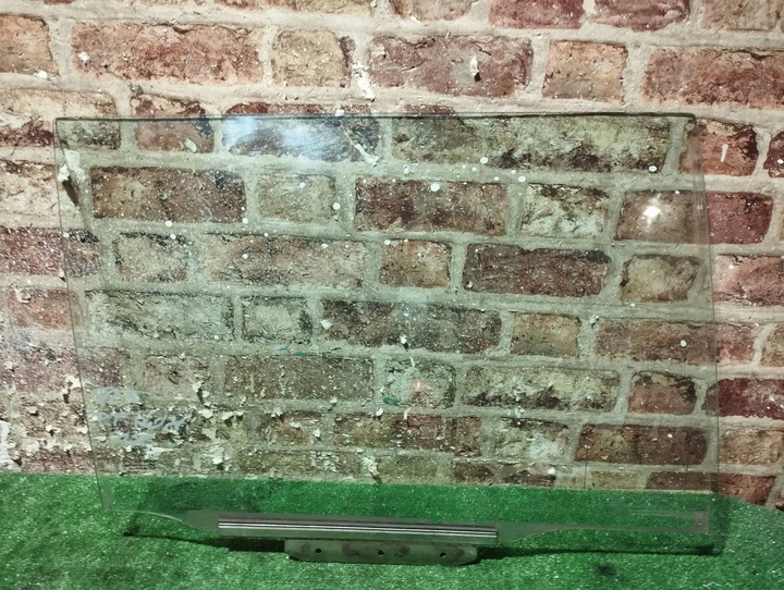 фото №1, Стекло дверь правые зад toyota avensis t25 универсал 2007 год