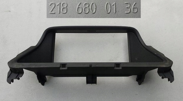 фото №1, Рамка монитора mercedes cls 218 w218 2186800136