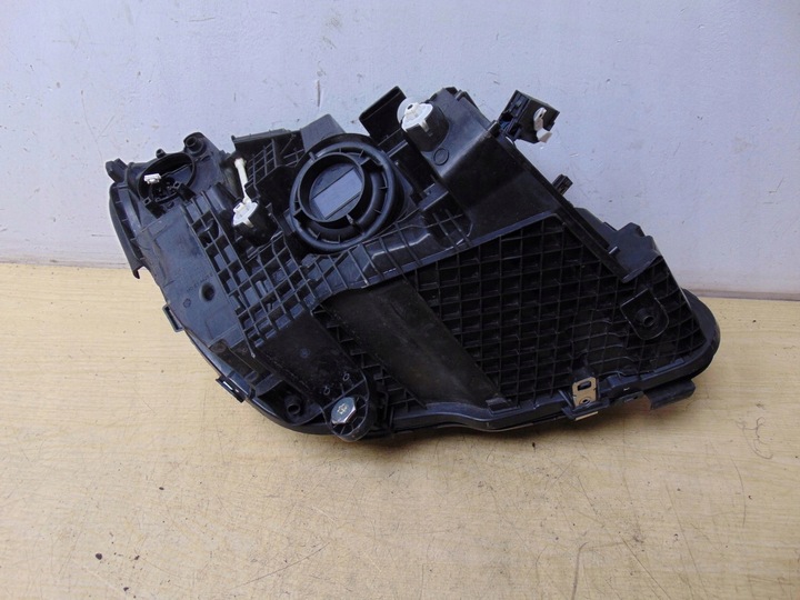 фото №13, Лампа левая перед mercedes w205 рестайлинг европа