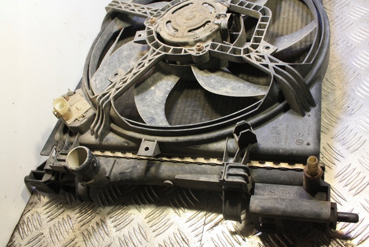 фото №6, Радиаторов воды жидкости з вентилятор grande punto 1.2 1.4