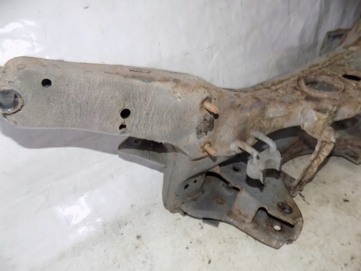 фото №6, Nissan qashqai j10 1.5 dci підрамник візок підрамник зад