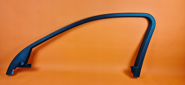 фото №1, Защита прокладка правых дверь перед audi q3 83a 83a867610