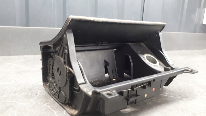 фото №11, Попільничка перед mercedes w210