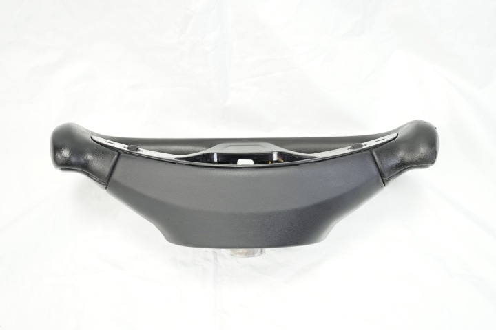 фото №10, Tesla модель s/x plaid руль yoke кожаный oem 1622612-00-g