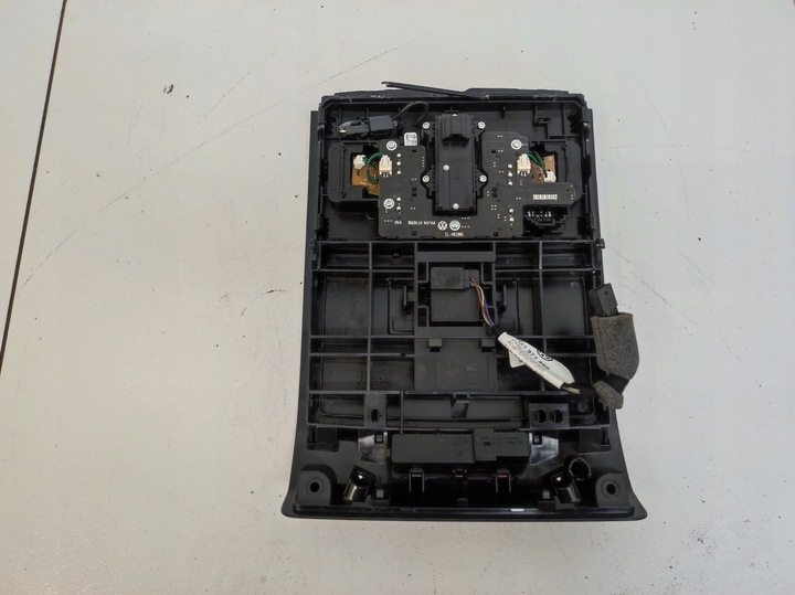 фото №9, Лампа освітлення стеля стельова панель кабіни vw tiguan ii 2 5na r-line