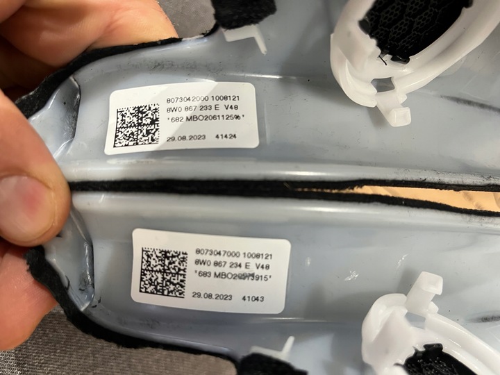 фото №11, Audi a4 b9 рестайлинг avant s line лампа потолок защитные накладки стойка солнцезащитный козырёк 24r