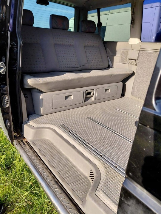 фото №16, Комплектні салон сидіння ліжко столик обшивки все vw t4 multivan camper