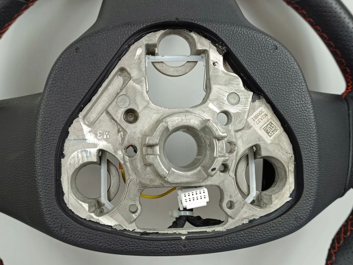 фото №15, 2023 mg zs руль