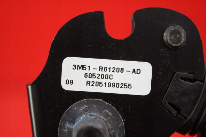 фото №8, Натягувач застібка ременя праві перед 3m51-r61208-ad ford focus c-max mk1 03-07