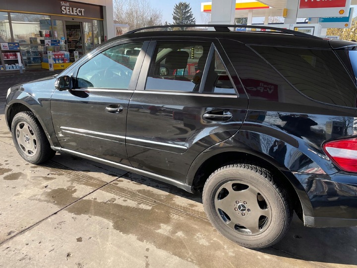 фото №14, Mercedes ml w164 - планки хром накладки скребовые окна