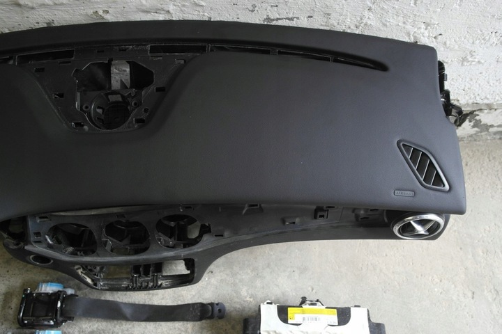 фото №2, Mercedes gla x156 панель консоль pulpit подушка безопасности ремни капот полка pas