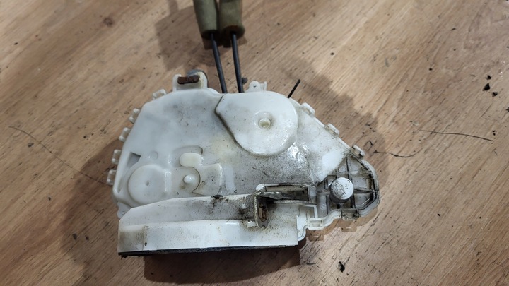 фото №16, Замок правые перед honda civic viii 8 ufo hb 5d 7 pin европа