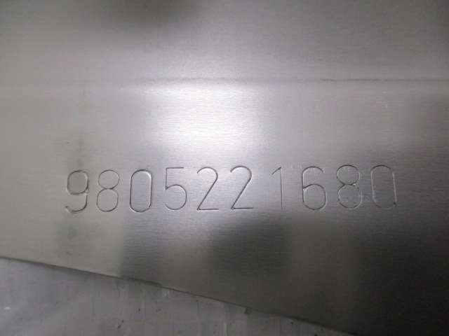 фото №14, Peugeot 3008 рестайлінг хром бампера нижній захист планка новий