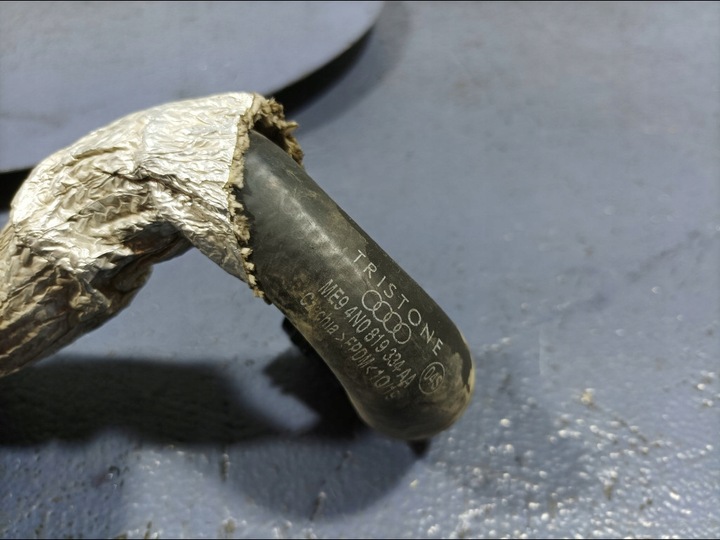 фото №9, Audi a8 d5 3.0 tdi ddvc 286 km mhev додатковий насос води шланг 06h121601p