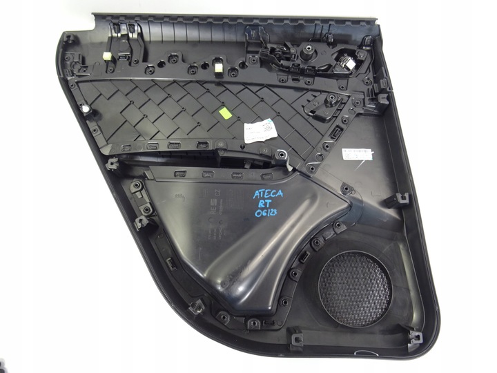 фото №10, Seat ateca боковина дверь обивка правые зад 575867024h