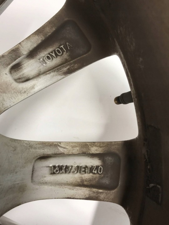 фото №10, Алюмінієвий диск toyota yaris oem номер 7x16 5x114,3 et40 cms1357