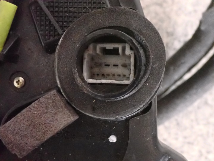 фото №7, Toyota camry 01-06 замок дверь передний правое 6 pin