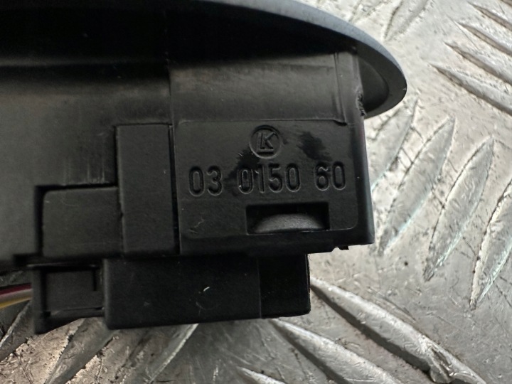 фото №7, Mini cooper r50 перемикач люк 6918396 03015060