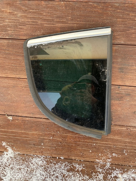 фото №1, Скло бокова хром зад права peugeot 3008 i t84