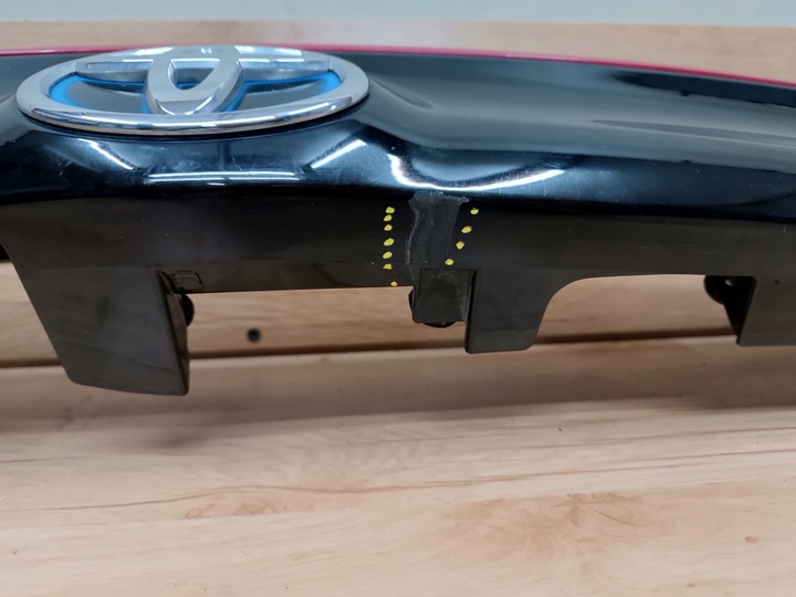 фото №7, Toyota yaris iv 2020-2025 планка накладка крышка задняя 76801-k0010