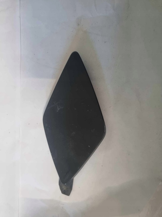 фото №1, Volvo xc60 ii - заглушка фаркоп бампера перед