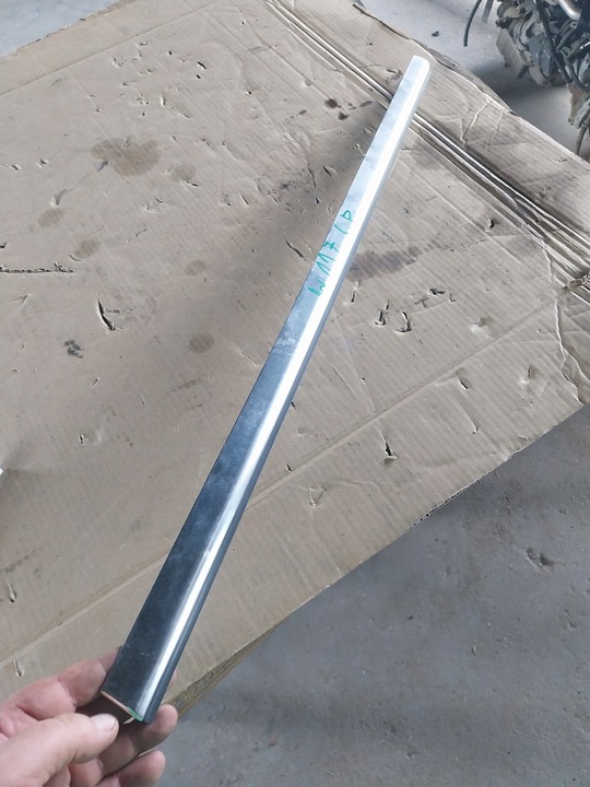 фото №1, Mercedes w117 c117 cla ущільнювач скла планка двері ліва перед зад хром ідеальна