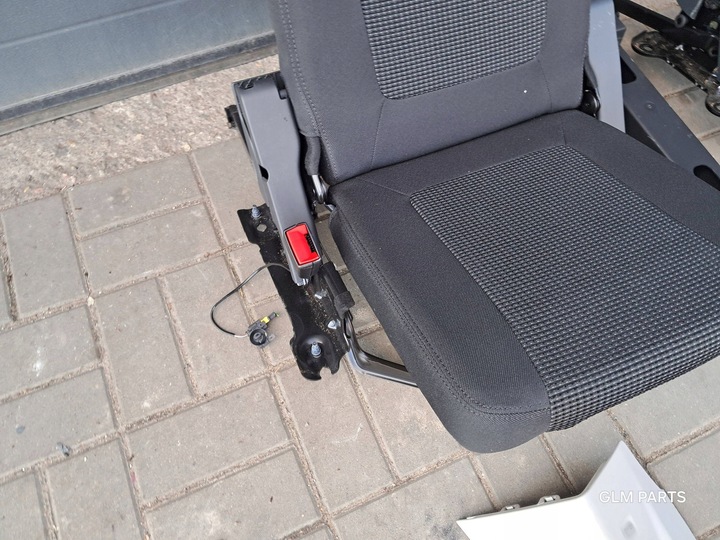 фото №8, Peugeot 5008 i сидіння задні iii третього rzędu комплект ремені кронштейни