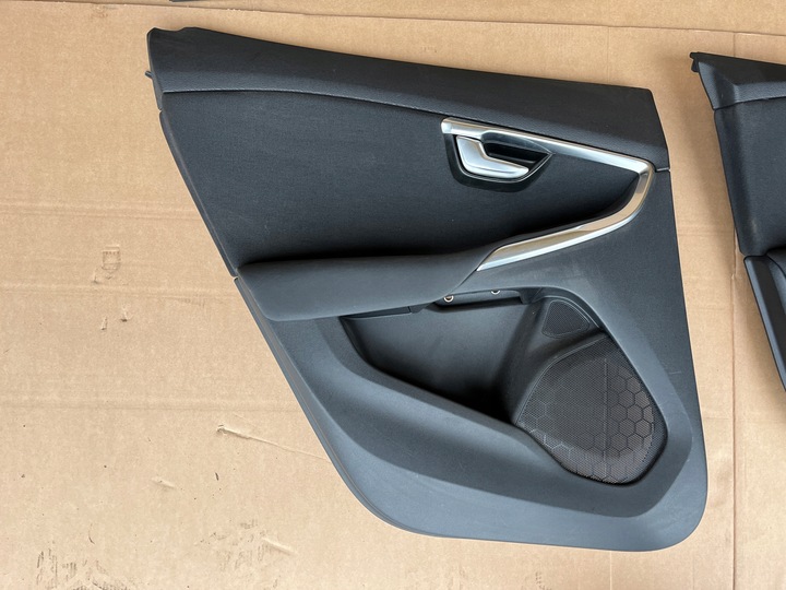 фото №11, Сиденья обшивки обивка диван volvo v40 рестайлинг 2016-2022 европа