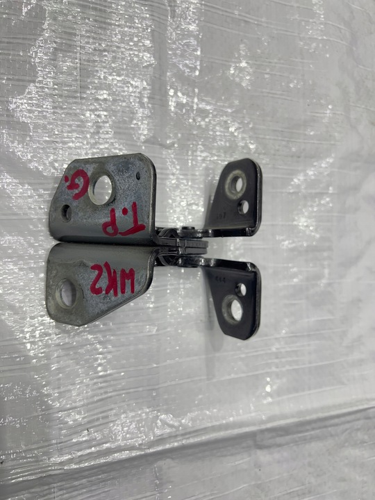 фото №1, Jeep grand cherokee wk2 рестайлинг петля дверь зад правая