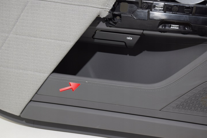 фото №16, Bmw 7 g70 карта двері ліві перед водія bowers wilkins veii шкіра merino
