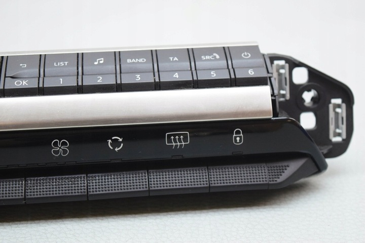 фото №7, Панель перемикачів peugeot 3008 suv 98106111zd 1.2l бензин 96kw 2019