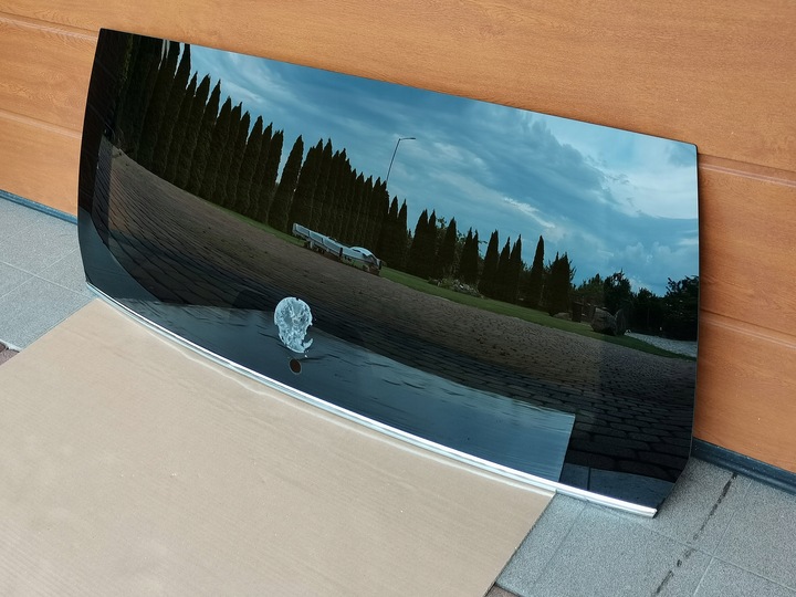 фото №1, Vw caddy 2k7 стекло зад задняя w крышка багажника+ планка хром