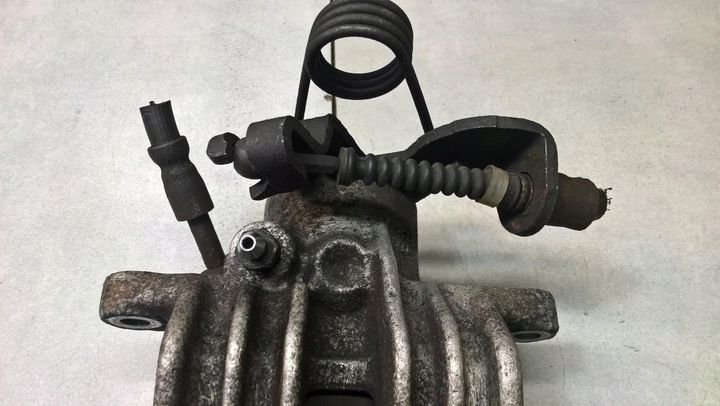 фото №6, Супорт гальмівний лівий зад audi a4 b6 2.5 tdi