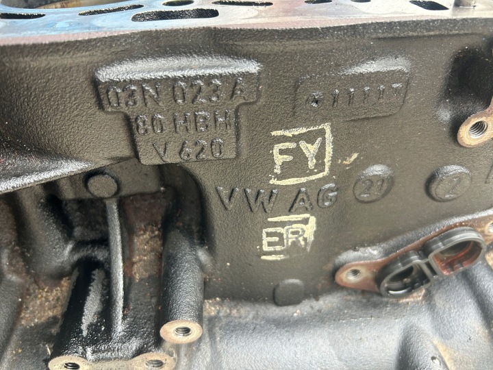 фото №16, Audi q5 a4 b9 2.0tdi 190ps det блок  двигуна поршні вал колінчастий 03n023a