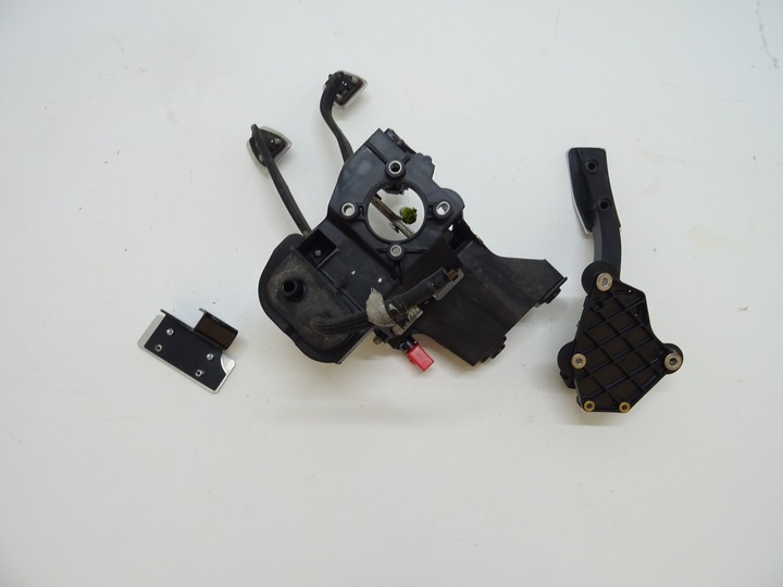 фото №9, 2010 mustang roush gt механічна коробка передач педаль гальма газу зчеплення накладки na педалі