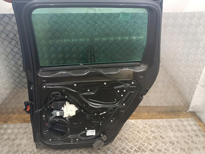 фото №8, Volkswagen passat b6 универсал дверь зад правые lc8z