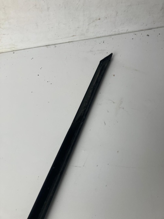 фото №4, Планка накладка двері лівий перед #5 citroen ds5