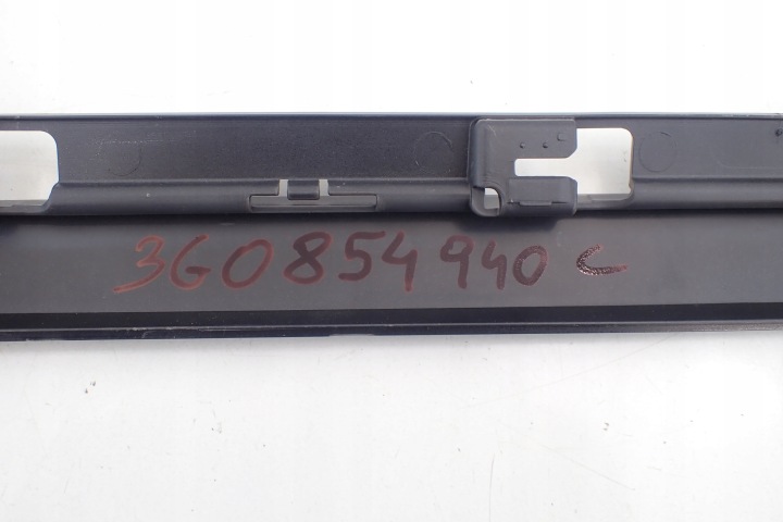 фото №13, Молдинг дверь правая перед vw pasat b8 3g0