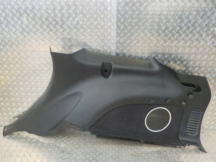 фото №1, Grand cherokee wk2 обивка багажника правая